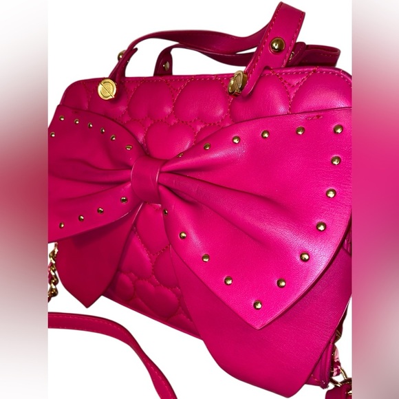 Betsy Johnson Satchel Style Purse with Large Bow Detail & Shoulder Straps PINK - Picture 4 of 12